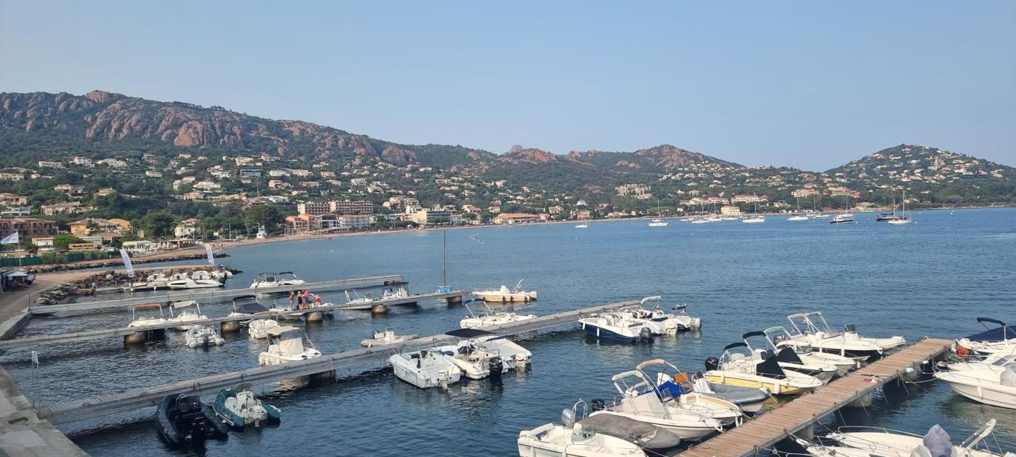 Agay Cap Esterel Village Allee Fleurs - F2 Clim Vue Golf Et Mer - Grande Terrasse Plein Sud Saint-Raphaël Εξωτερικό φωτογραφία