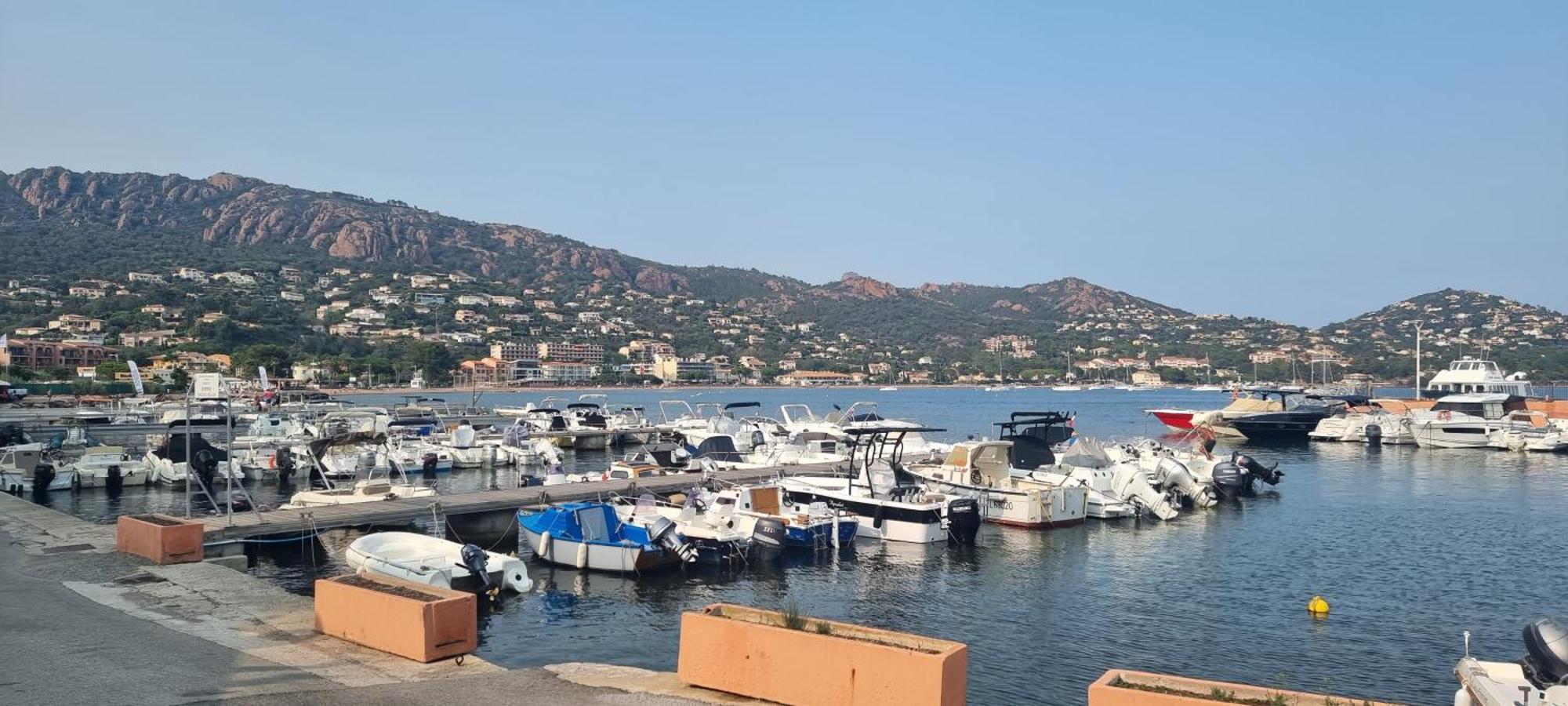 Agay Cap Esterel Village Allee Fleurs - F2 Clim Vue Golf Et Mer - Grande Terrasse Plein Sud Saint-Raphaël Εξωτερικό φωτογραφία