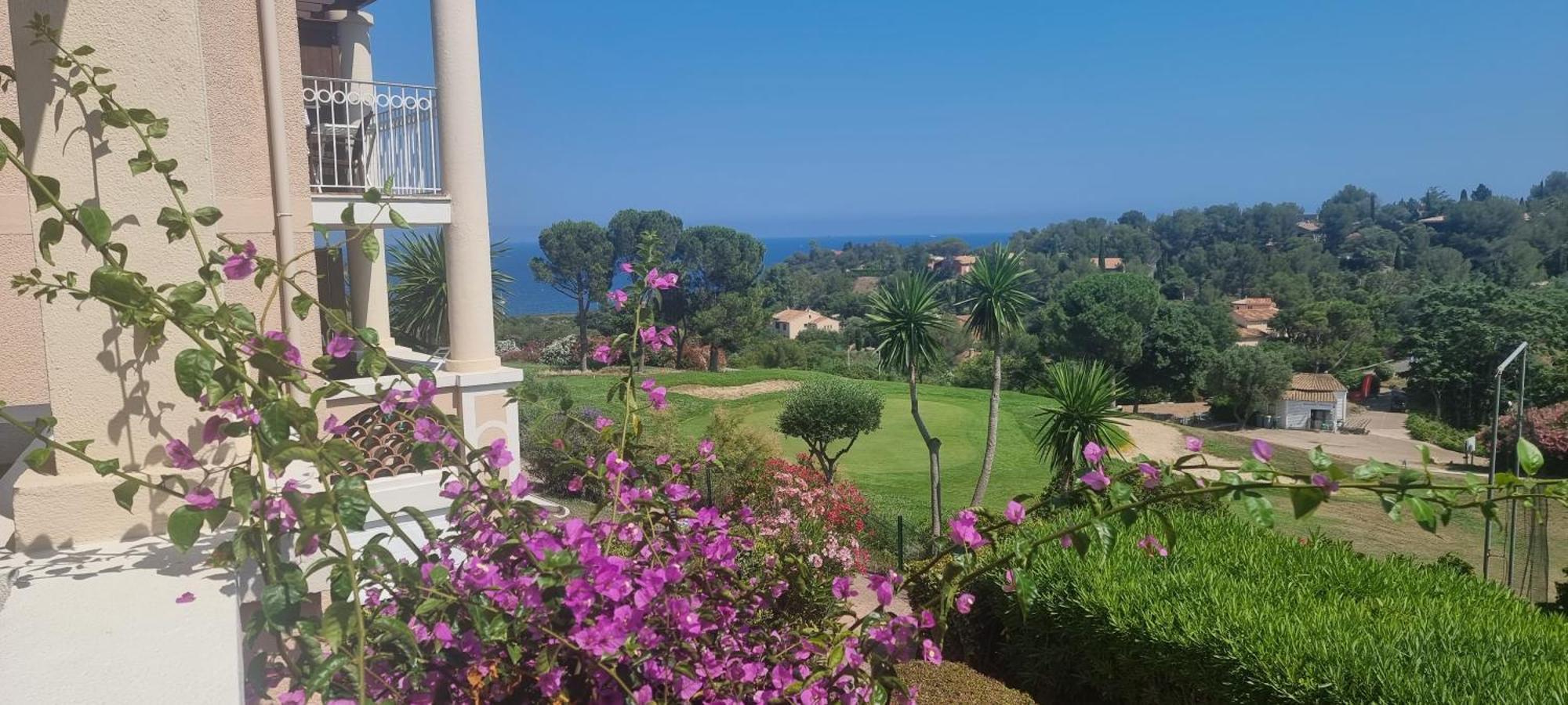 Agay Cap Esterel Village Allee Fleurs - F2 Clim Vue Golf Et Mer - Grande Terrasse Plein Sud Saint-Raphaël Εξωτερικό φωτογραφία