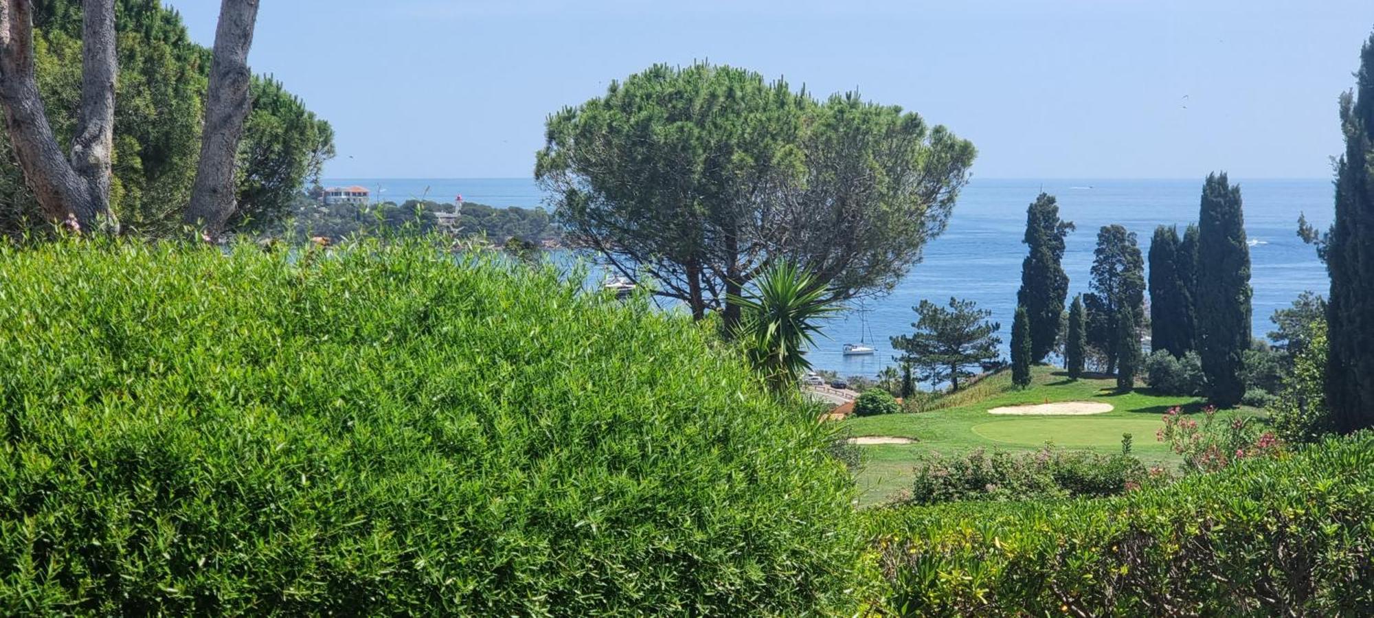 Agay Cap Esterel Village Allee Fleurs - F2 Clim Vue Golf Et Mer - Grande Terrasse Plein Sud Saint-Raphaël Εξωτερικό φωτογραφία