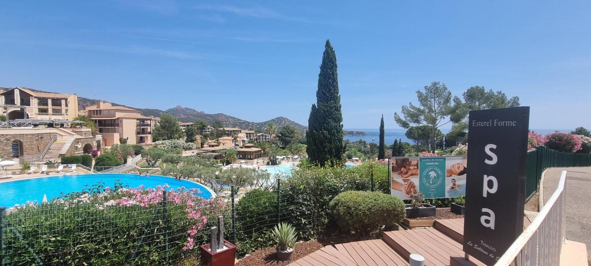 Agay Cap Esterel Village Allee Fleurs - F2 Clim Vue Golf Et Mer - Grande Terrasse Plein Sud Saint-Raphaël Εξωτερικό φωτογραφία
